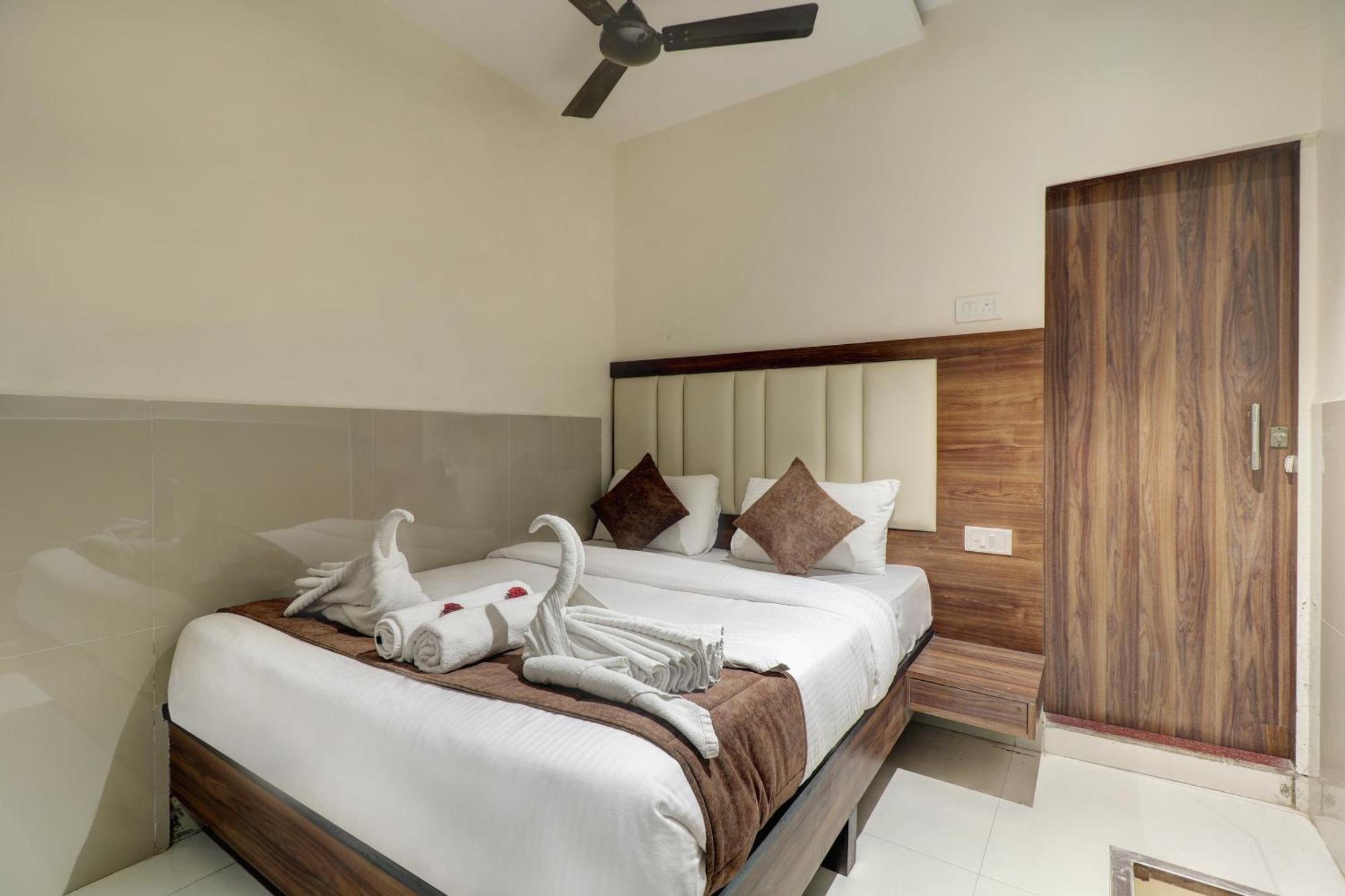 New Parimeet Residency Otel Navi Mumbai Dış mekan fotoğraf