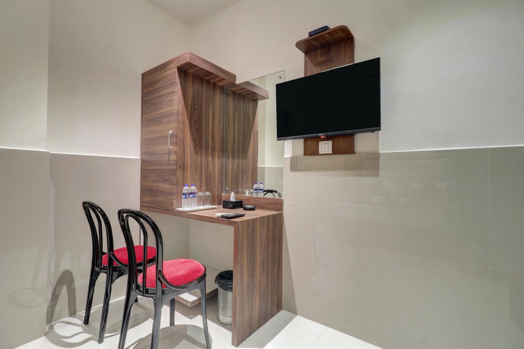 New Parimeet Residency Otel Navi Mumbai Dış mekan fotoğraf
