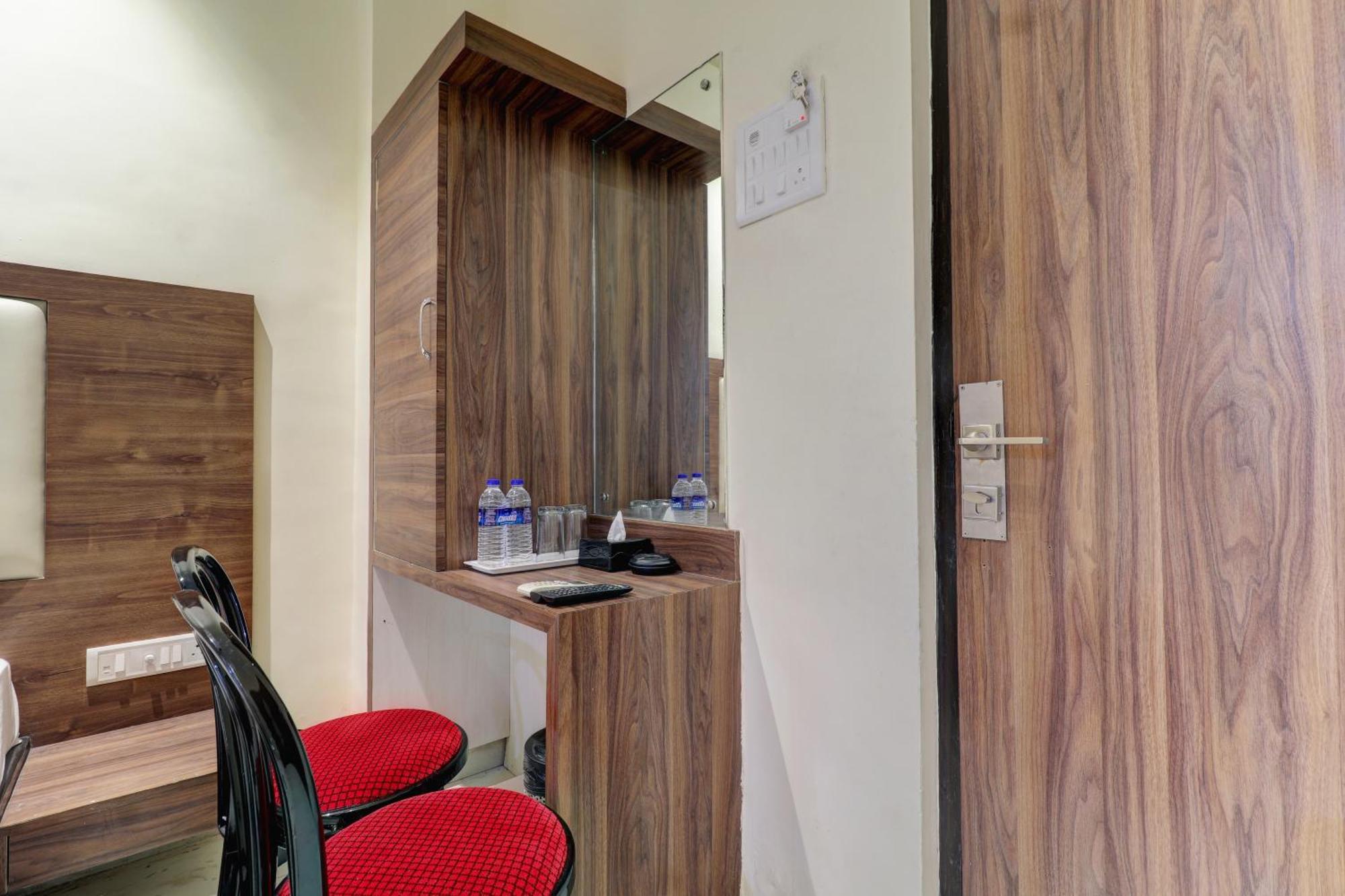 New Parimeet Residency Otel Navi Mumbai Dış mekan fotoğraf